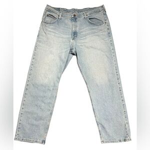 Wrangler Premium Quality Light Wash Jeans – Men’s 36x29